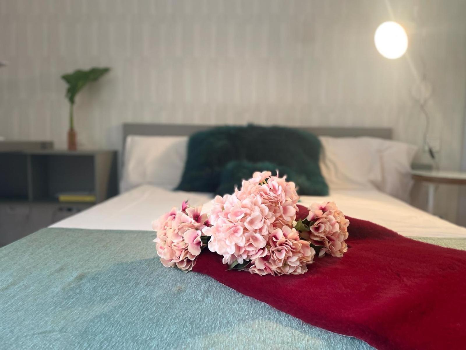 Gloria'S Design House Apartment ซานติอาโก เด กอมโปสเตลา ภายนอก รูปภาพ