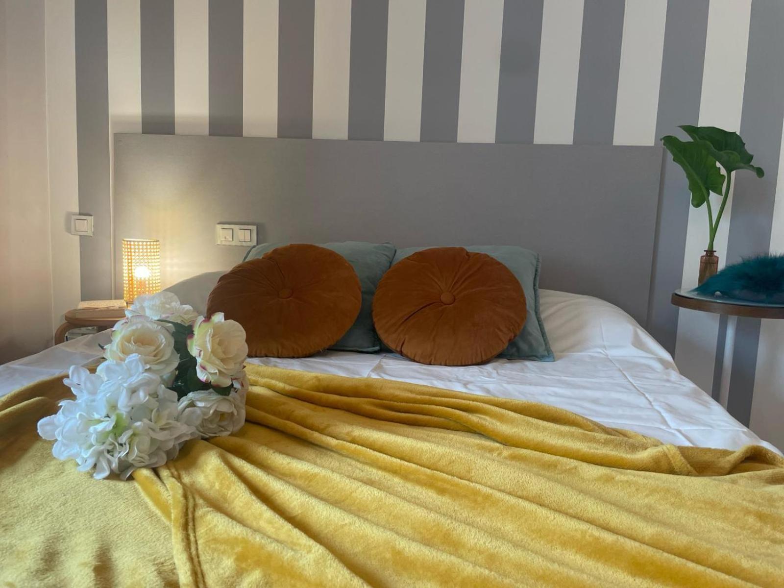 Gloria'S Design House Apartment ซานติอาโก เด กอมโปสเตลา ภายนอก รูปภาพ