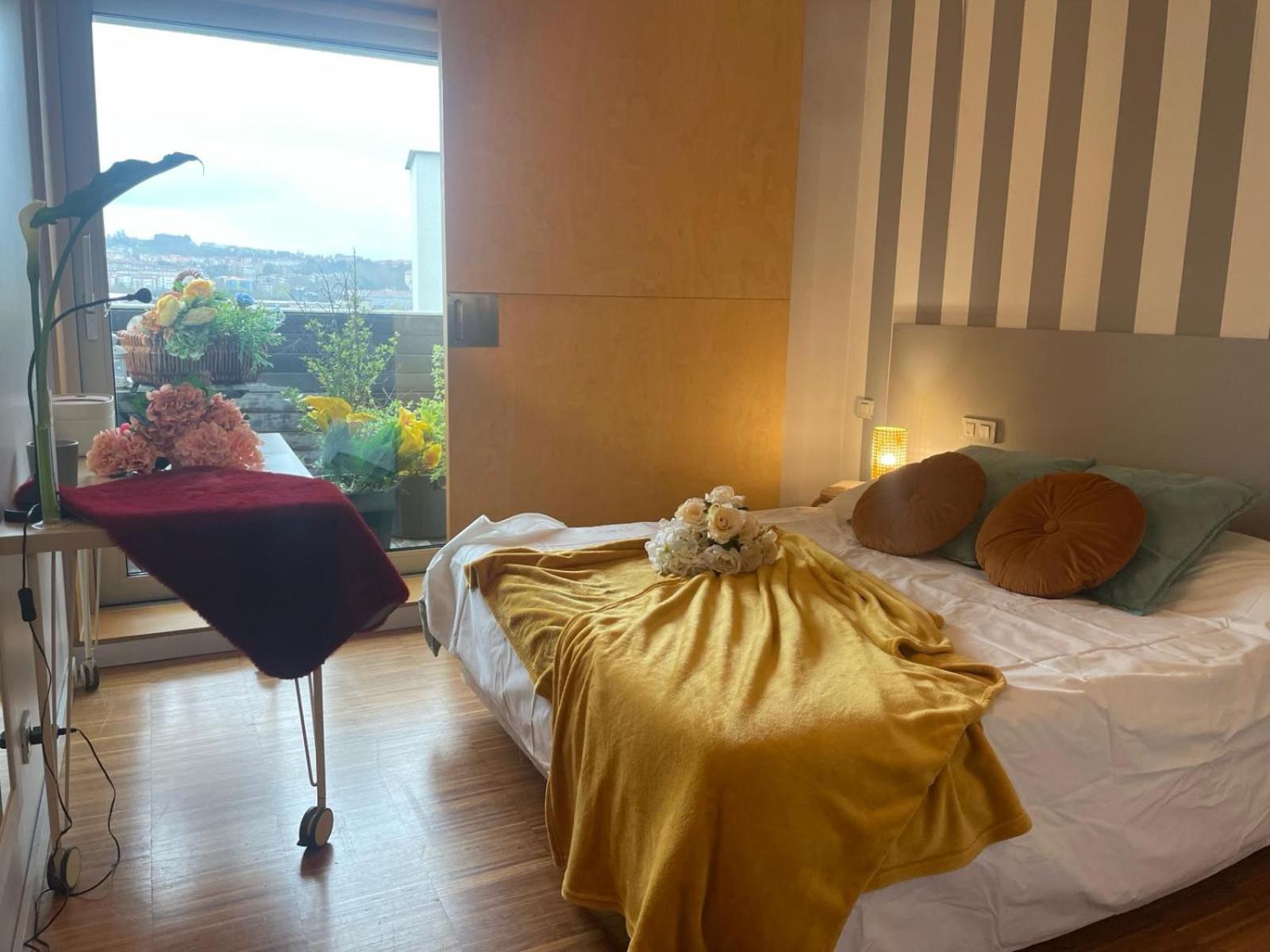 Gloria'S Design House Apartment ซานติอาโก เด กอมโปสเตลา ภายนอก รูปภาพ